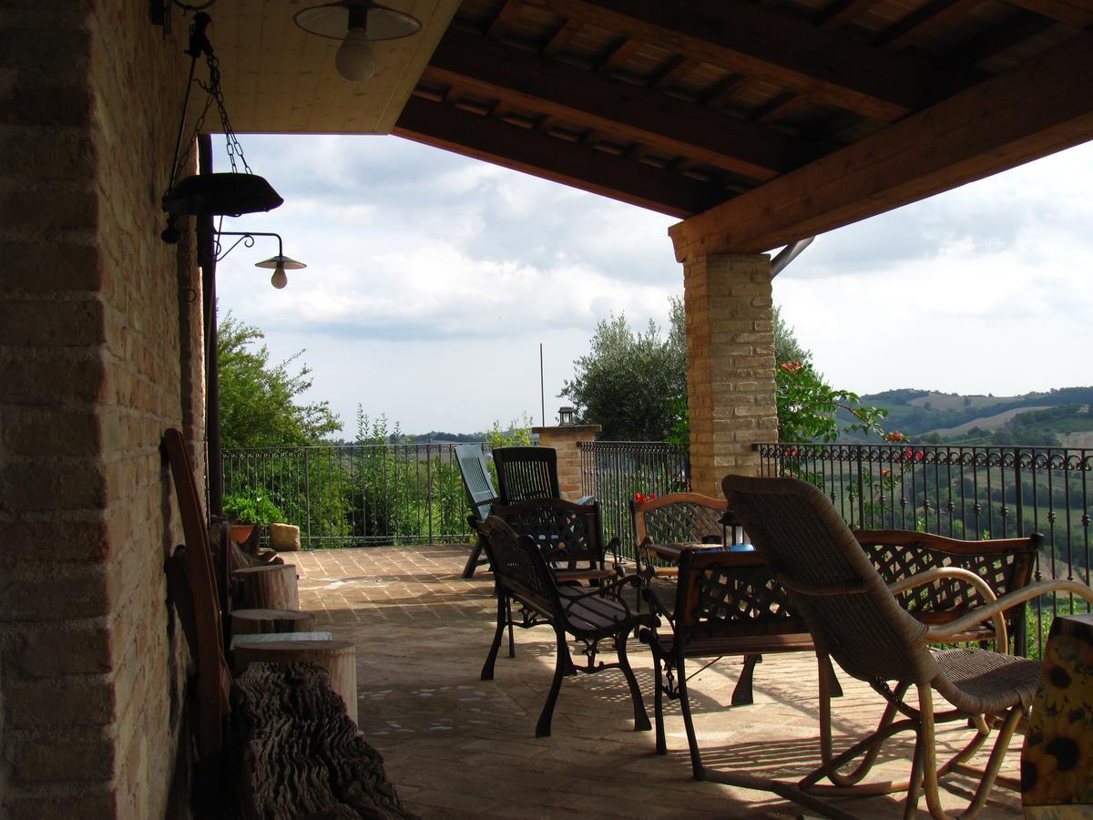 Agriturismo Bacchiocchi Bed & Breakfast Orciano di Pesaro Екстериор снимка